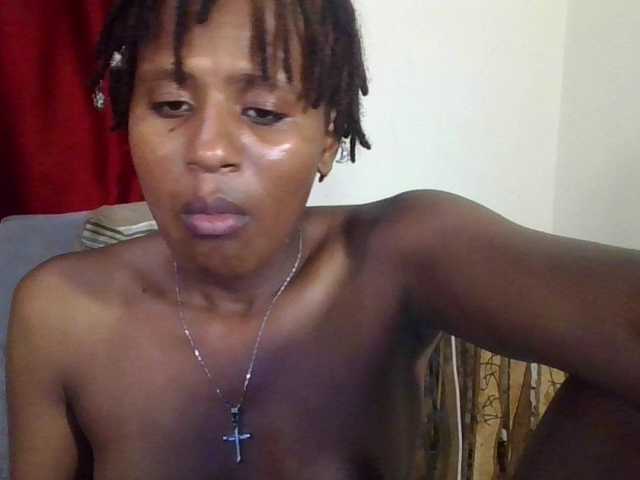 Brunnette-blonde Live Cam on BongaCams