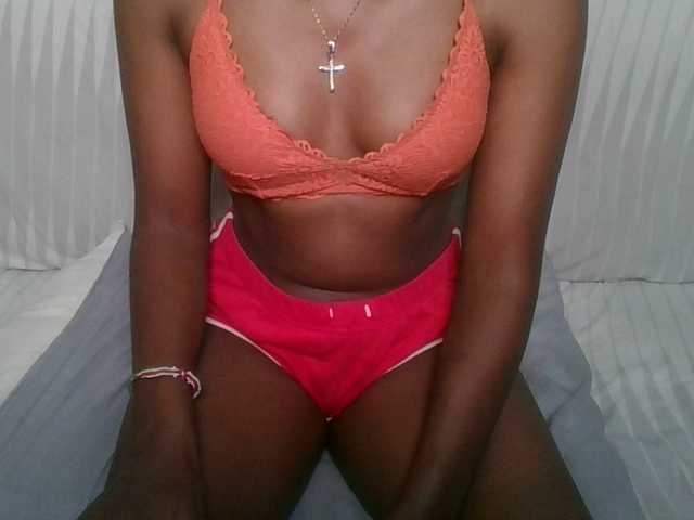 Brunnette-blonde's BongaCams show and profile