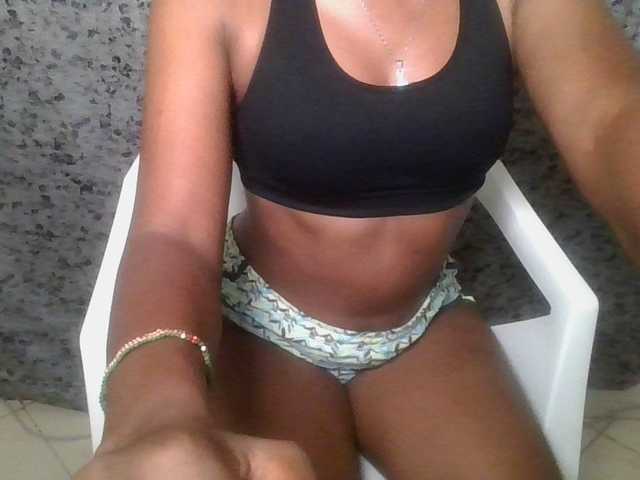 Brunnette-blonde's BongaCams show and profile