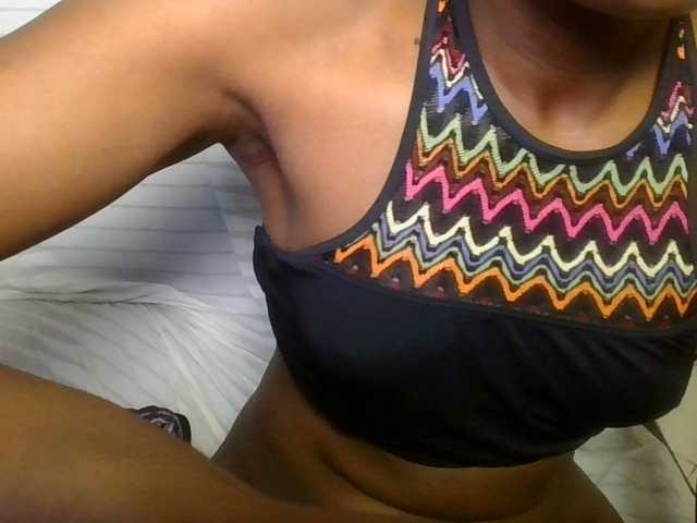 Brunnette-blonde's BongaCams show and profile