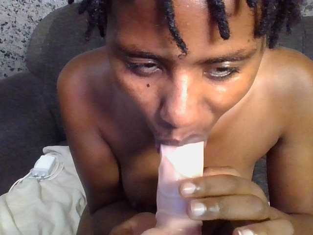 Brunnette-blonde Live Cam on BongaCams