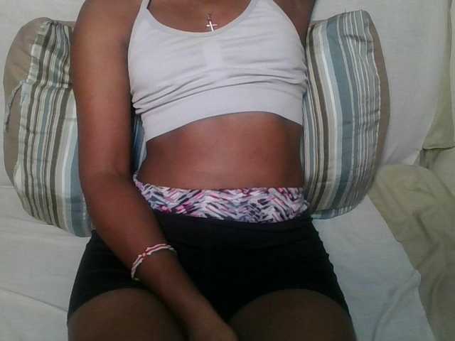 Brunnette-blonde's BongaCams show and profile