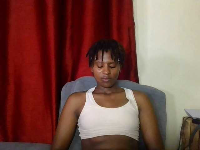 Brunnette-blonde's BongaCams show and profile