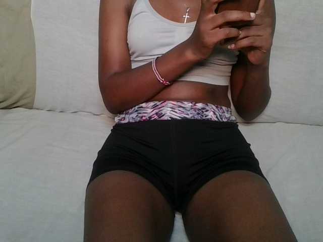 Brunnette-blonde's Thumb Image