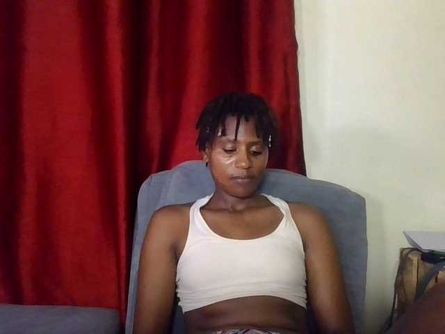 Brunnette-blonde's BongaCams show and profile