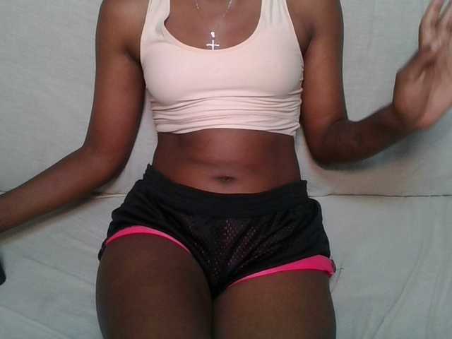 Brunnette-blonde's BongaCams show and profile