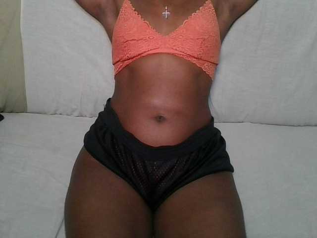 Brunnette-blonde's BongaCams show and profile