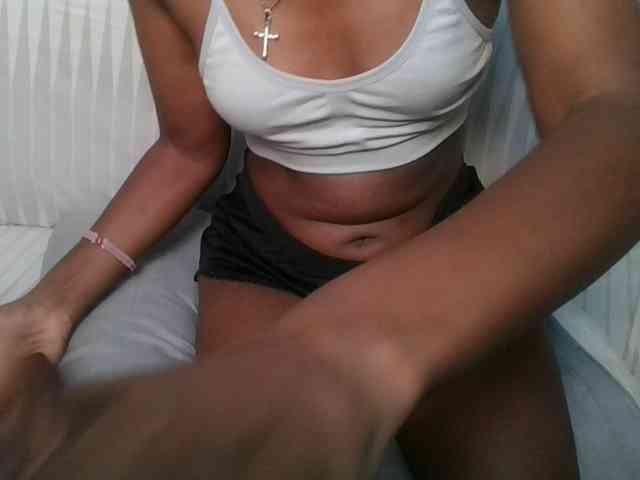 Brunnette-blonde Brunnette-blonde