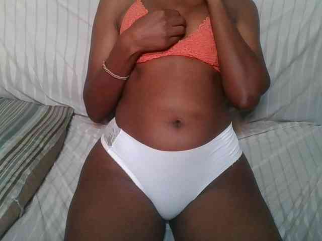 Brunnette-blonde webcam