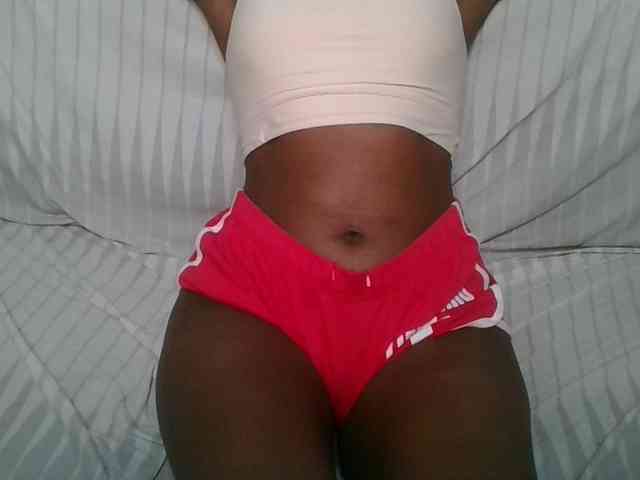 Brunnette-blonde webcam