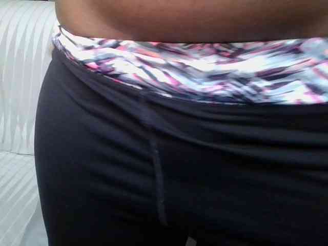 Brunnette-blonde webcam