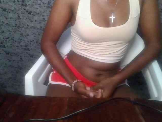 Brunnette-blonde webcam