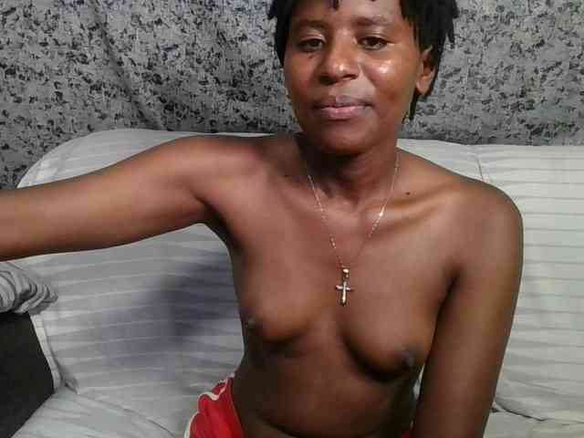 Brunnette-blonde webcam