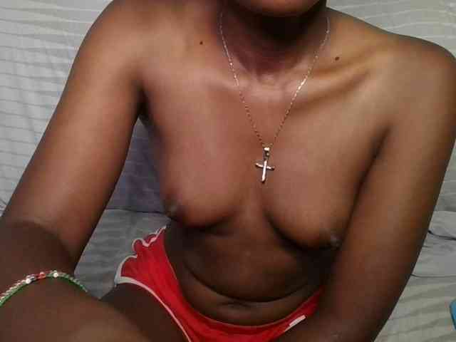 Brunnette-blonde webcam