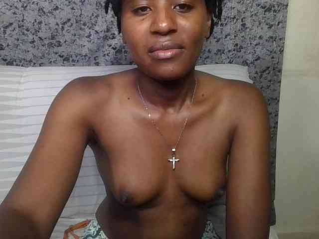 Brunnette-blonde Brunnette-blonde