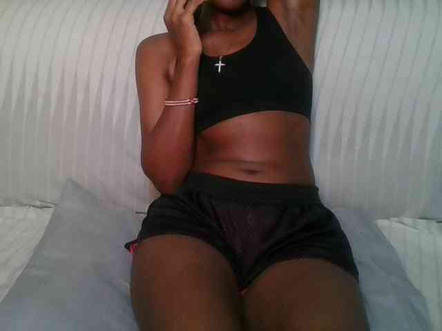 Brunnette-blonde webcam