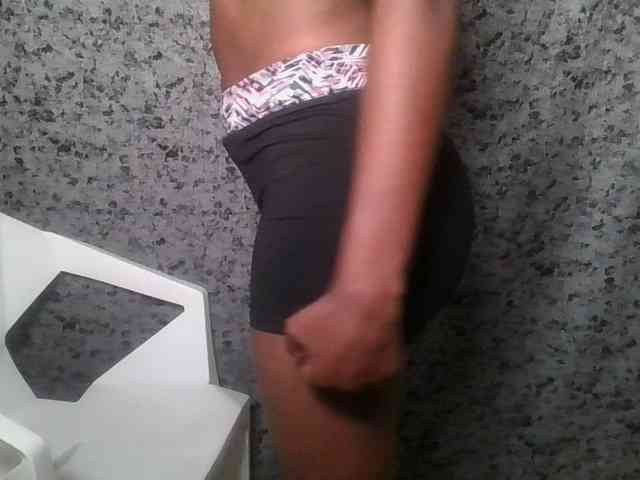 Brunnette-blonde webcam