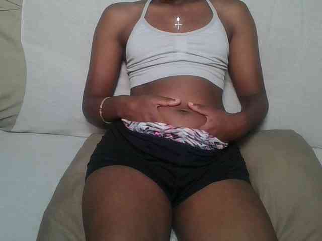 Brunnette-blonde webcam