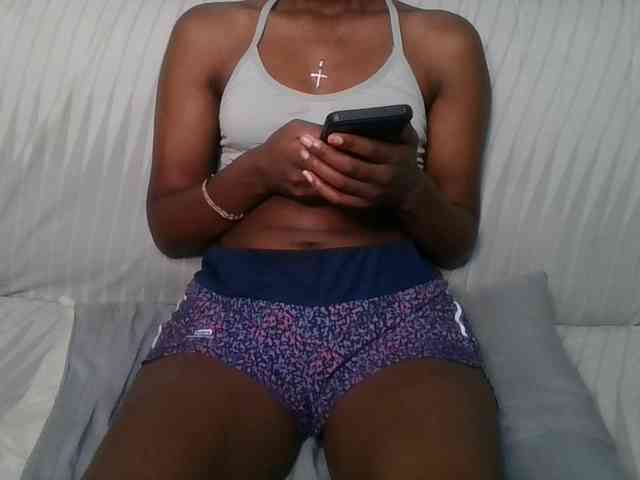 Brunnette-blonde Brunnette-blonde