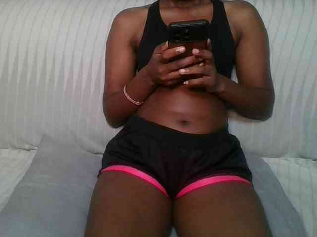 Brunnette-blonde webcam