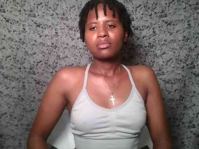 Brunnette-blonde Brunnette-blonde