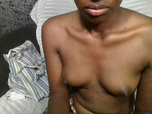 Brunnette-blonde webcam