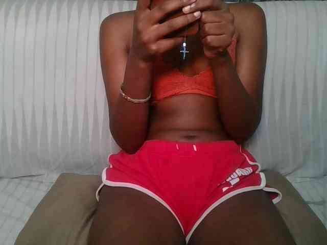 Brunnette-blonde webcam