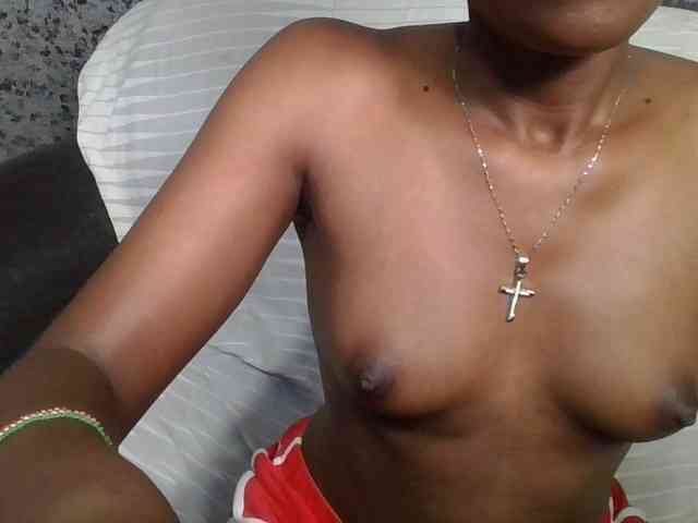 Brunnette-blonde webcam