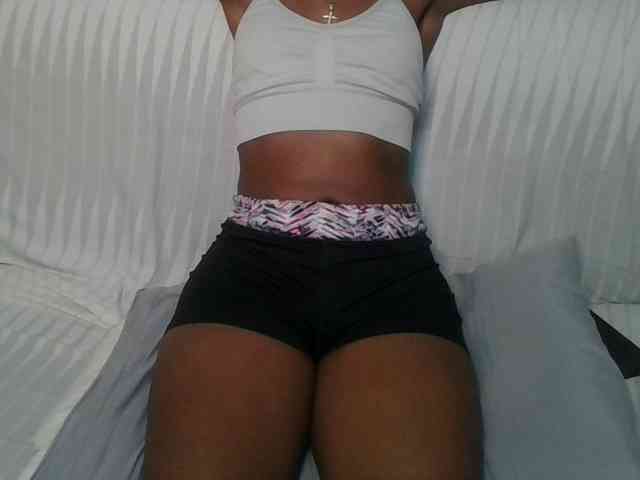 Brunnette-blonde Brunnette-blonde