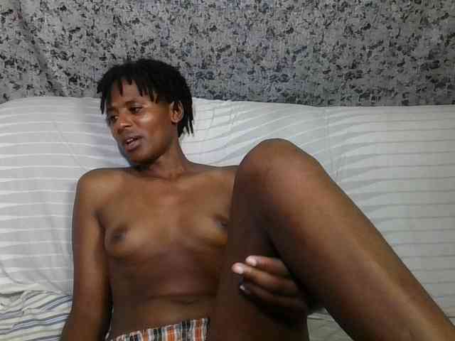 Brunnette-blonde webcam