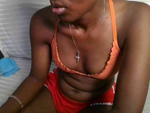 Brunnette-blonde Brunnette-blonde