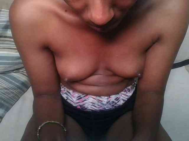 Brunnette-blonde webcam