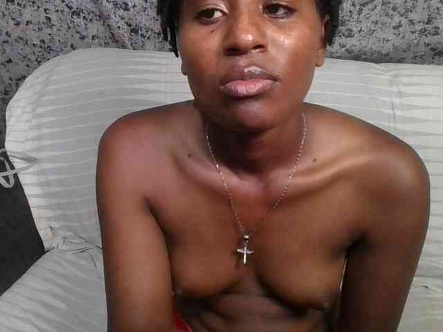 Brunnette-blonde webcam