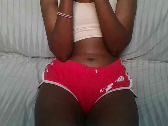 Brunnette-blonde webcam