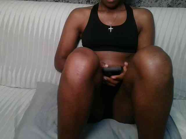 Brunnette-blonde webcam