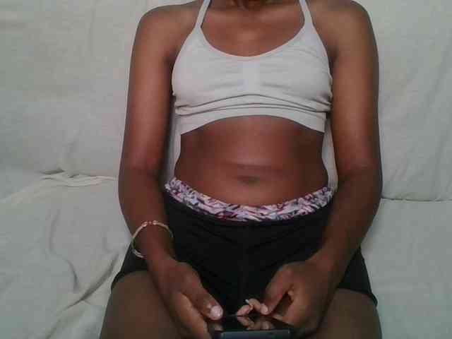 Brunnette-blonde webcam