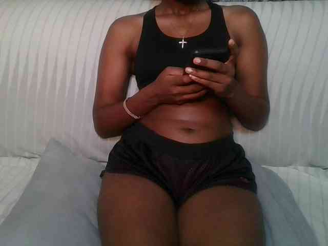 Brunnette-blonde webcam