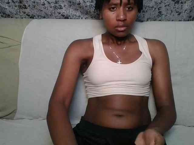 Brunnette-blonde webcam