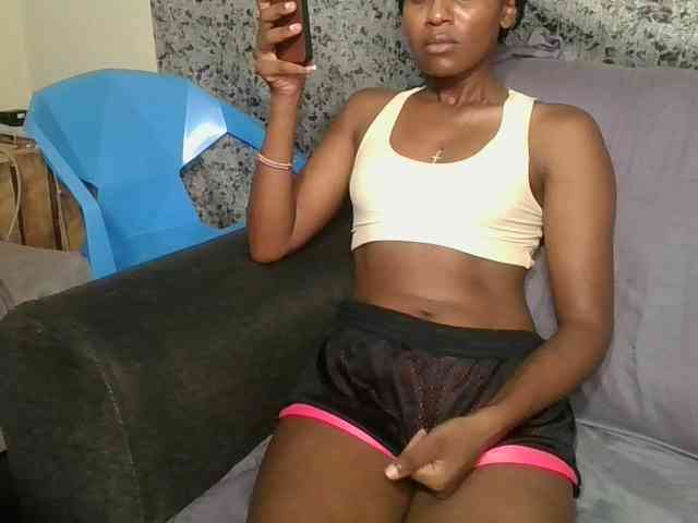 Brunnette-blonde Brunnette-blonde