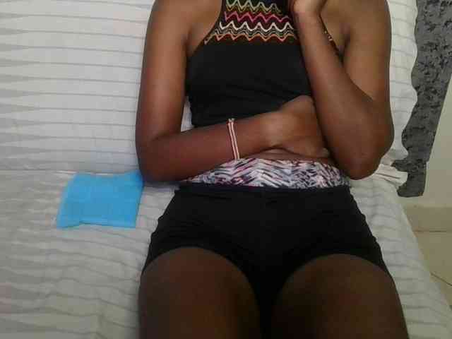 Brunnette-blonde webcam