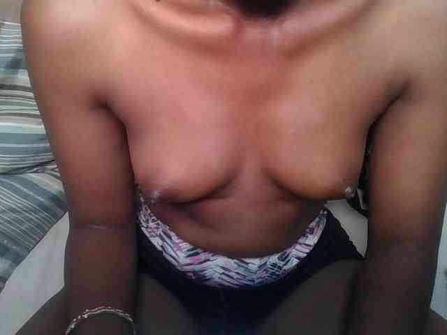 Brunnette-blonde webcam