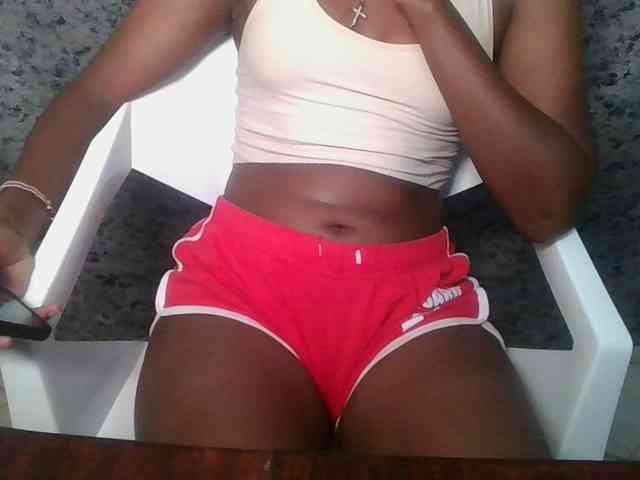 Brunnette-blonde webcam