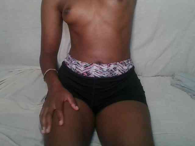 Brunnette-blonde webcam