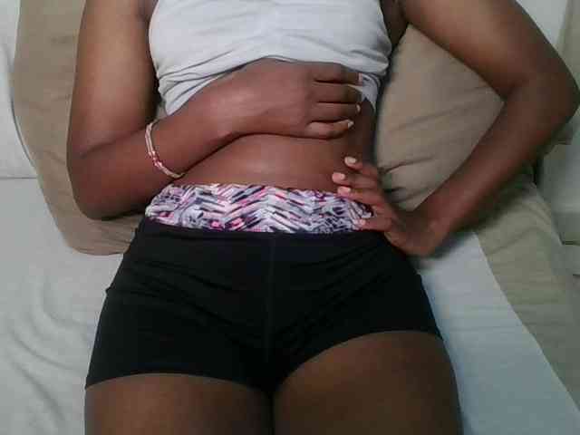 Brunnette-blonde Brunnette-blonde