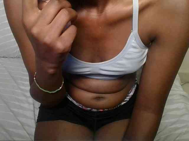 Brunnette-blonde Brunnette-blonde