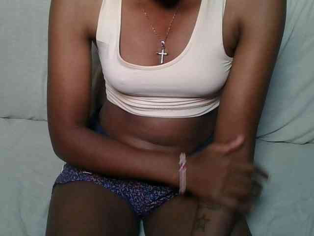 Brunnette-blonde Live Webcam on BongaCams