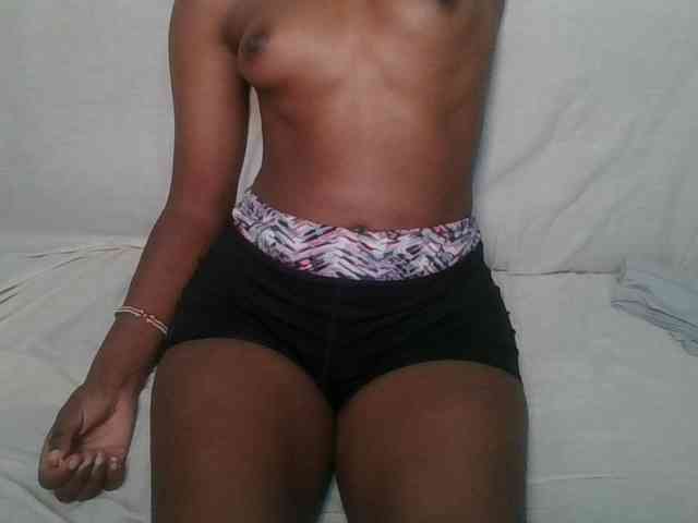 Brunnette-blonde webcam