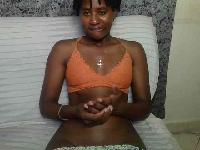 Brunnette-blonde Brunnette-blonde