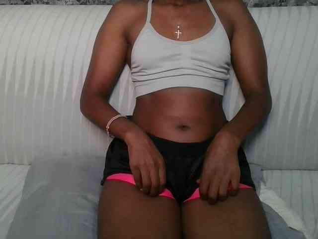 Brunnette-blonde webcam