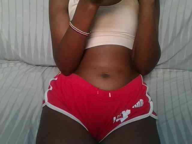 Brunnette-blonde webcam